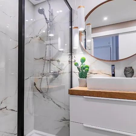 Kerala 49, Deluxe Flat In Historic Center * 페니케