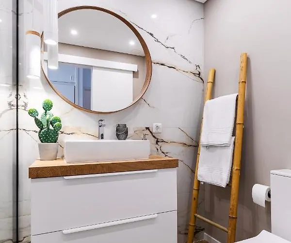 Kerala 49, Deluxe Flat In Historic Center דירה *